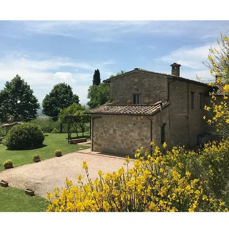 Podere Monticchio Bed and Breakfast Brufa